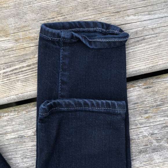 AG
The Farrah High Rise Skinny Jeans - Picture 7 of 16